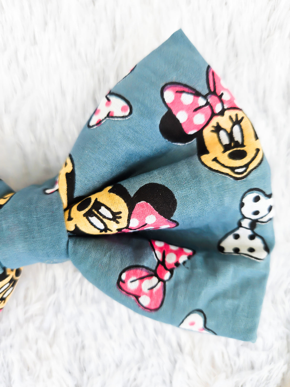 Minnie Charm Bow