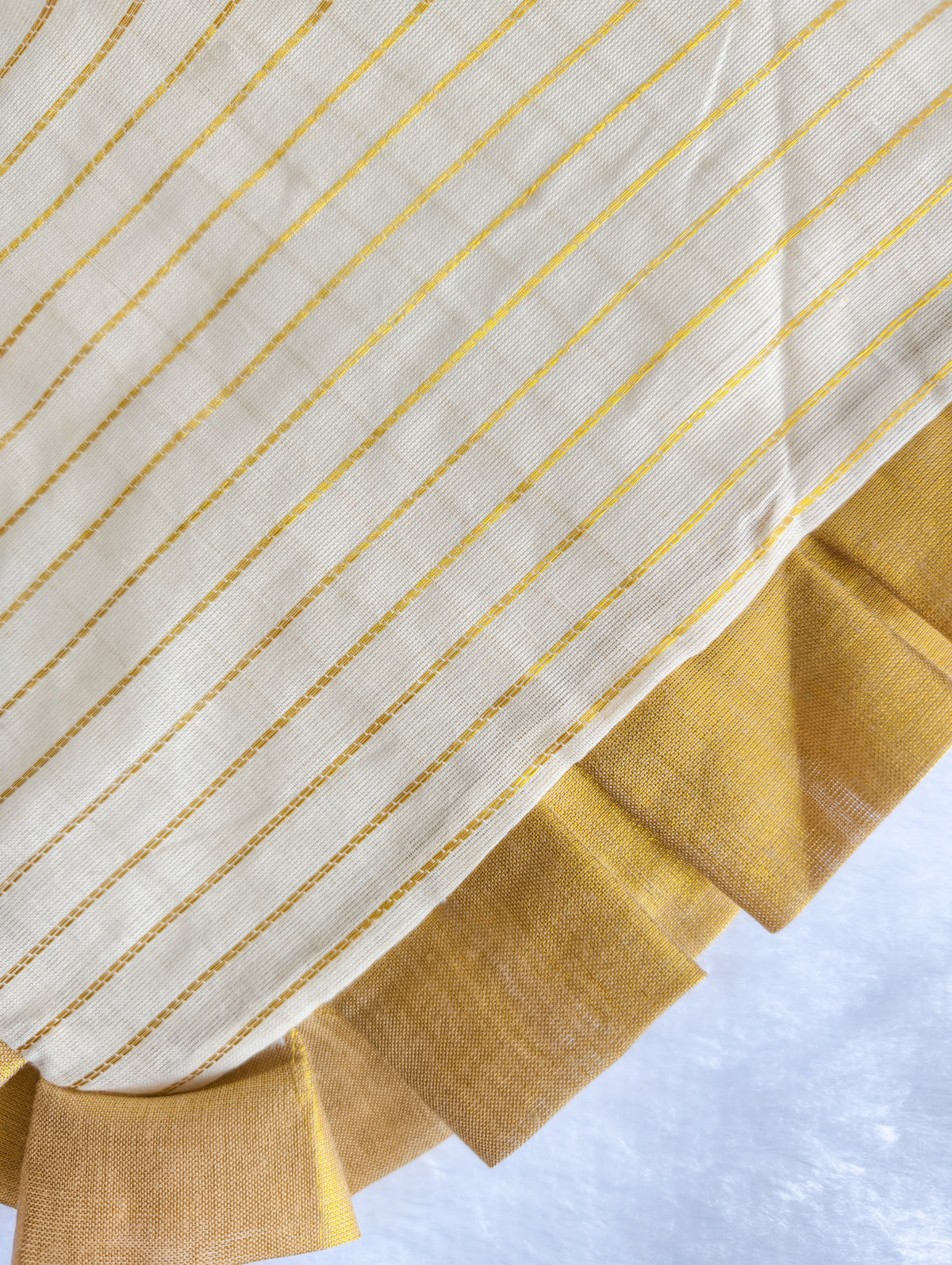 Onakodi -Gold kasavu stripes